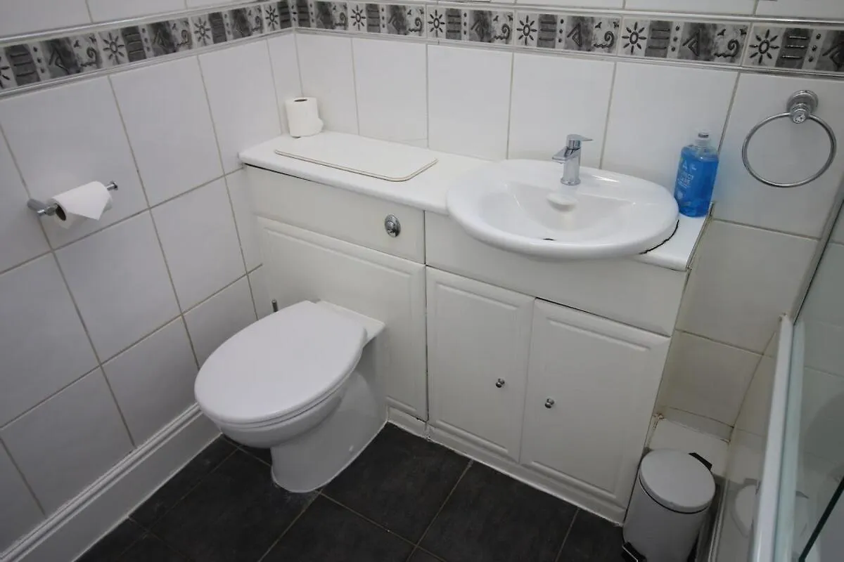 Big Value Big House By Property Promise Cardiff Hébergement de vacances