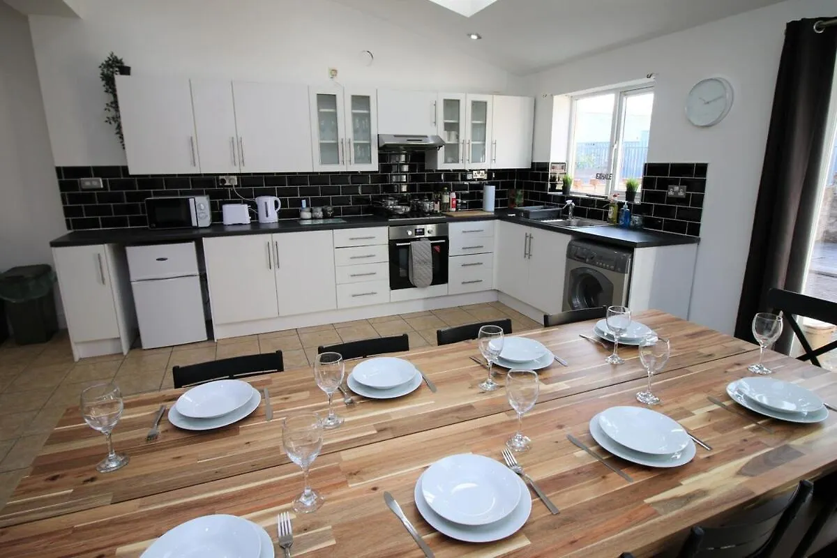 Hébergement de vacances Big Value Big House By Property Promise Cardiff Royaume-Uni
